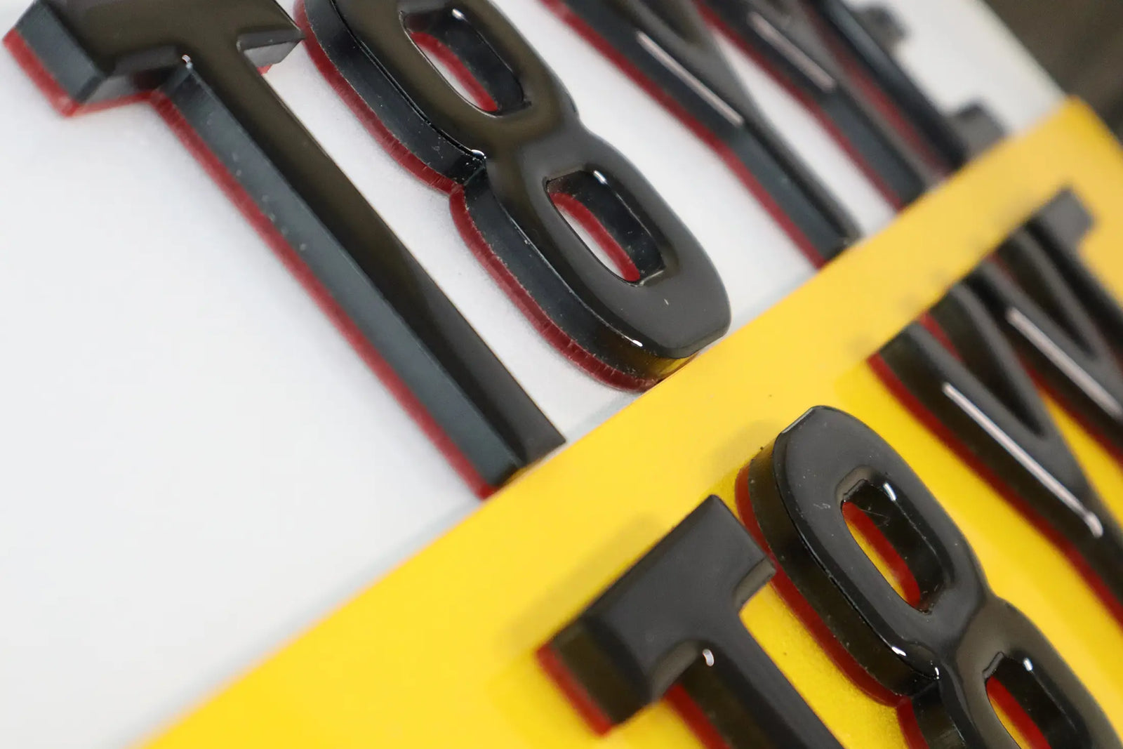 Strong Red: 10mm Red Gel Show Number Plates LB16