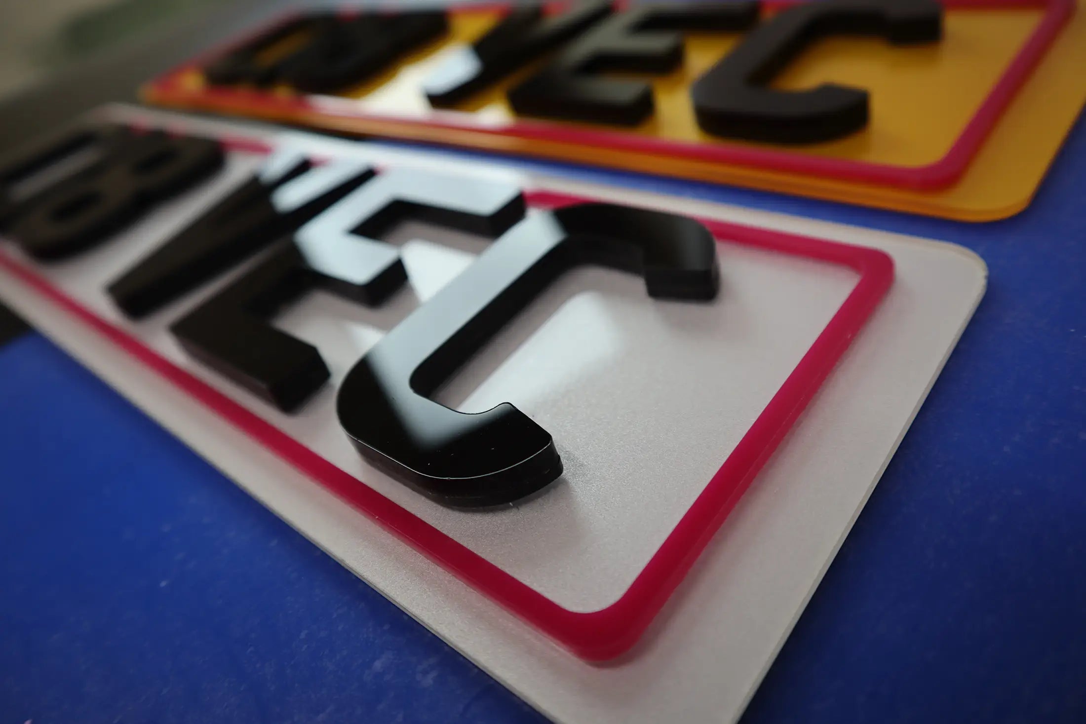 Short Plates with Hot Pink 4D Border and 8mm Gloss Acrylic Text LB25