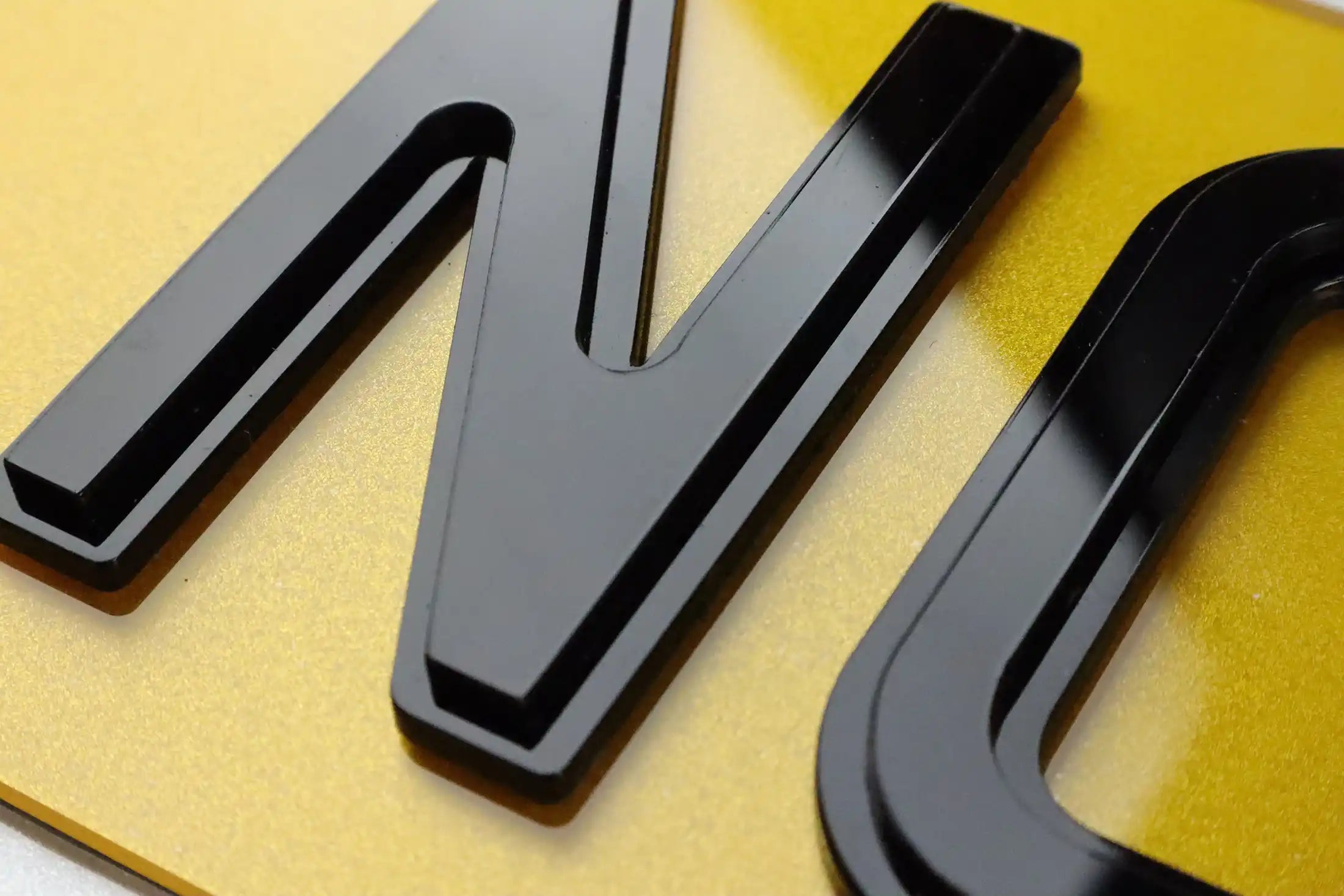 Number Plate by Style - Gloss Pyramid