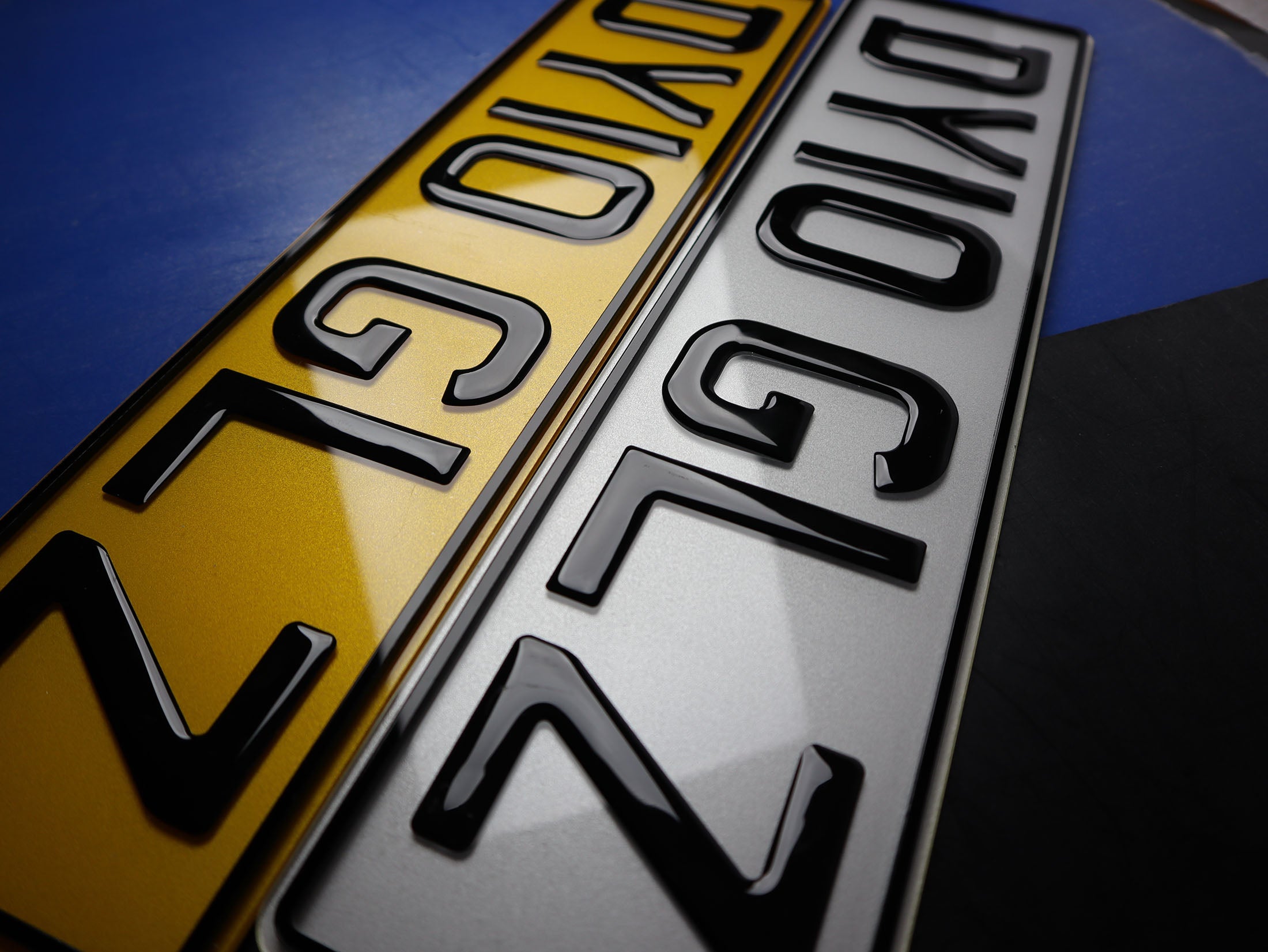 Elegant Pair of Gel 3D Number Plates with Raised Border LB02