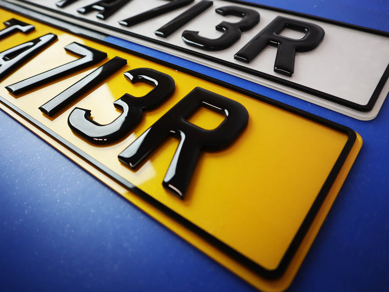 Defining Details: Chunky Frame Bordered 5mm Gel Number Plates LB12