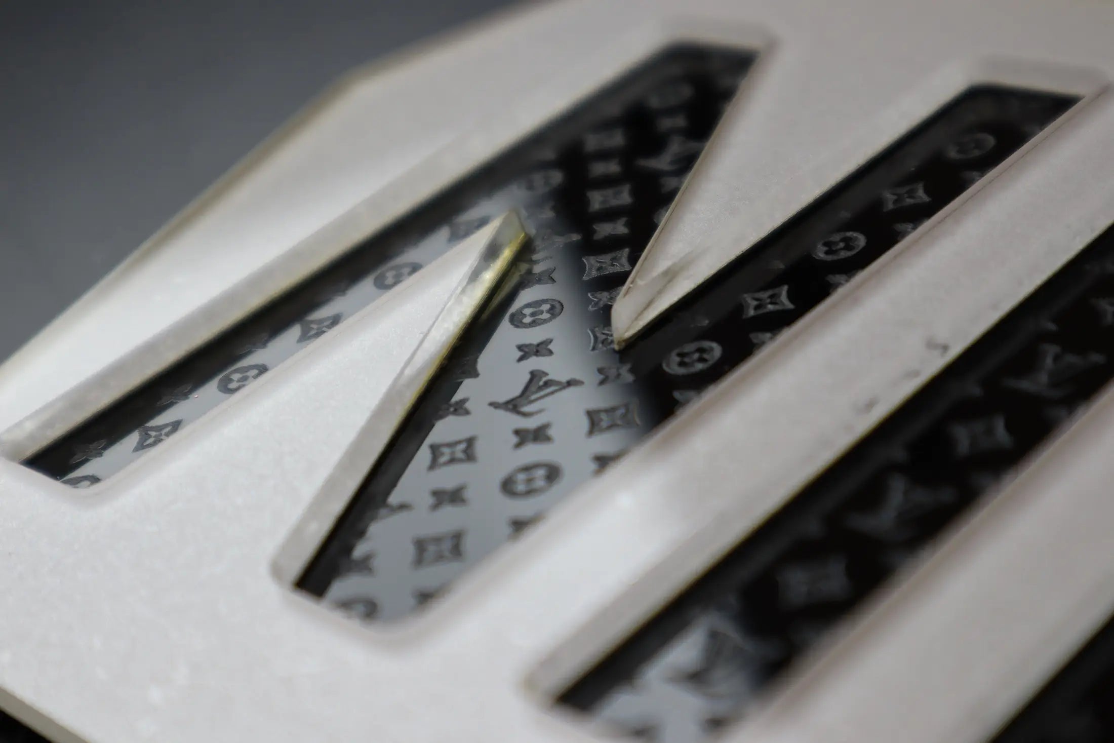 Custom Hex Plates with Engraved LV-Inspired Tribute LB19