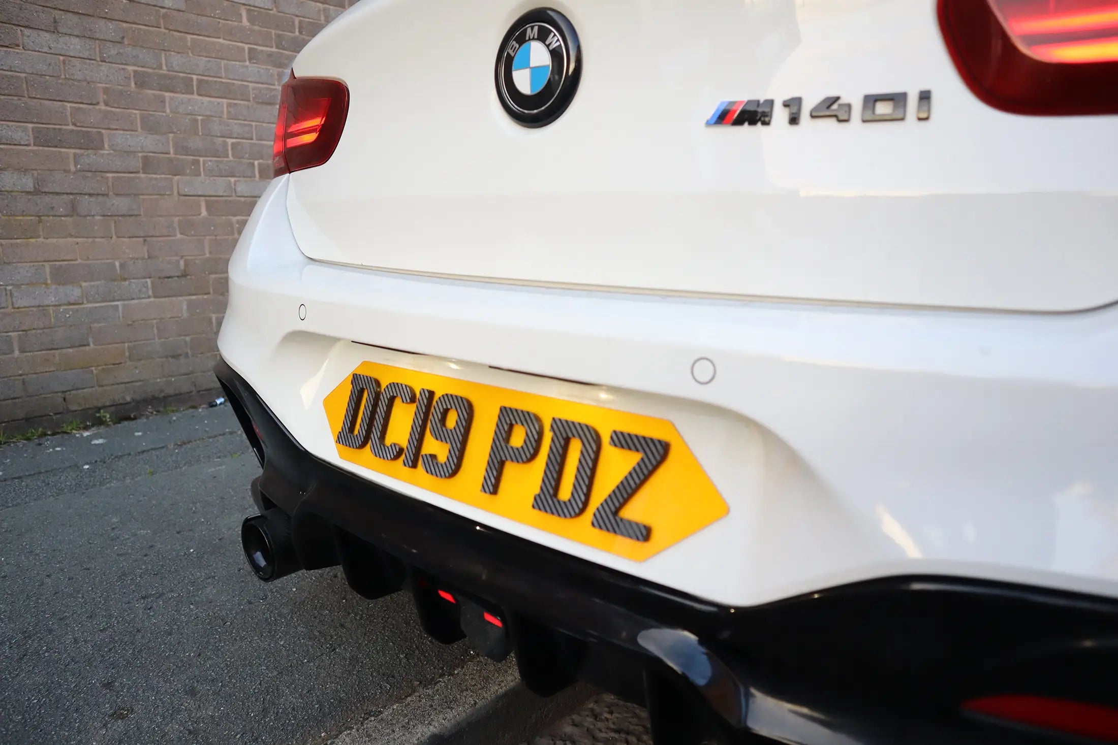 Custom Pointed 8mm Carbon Number Plates for BMW 1 Series LB51