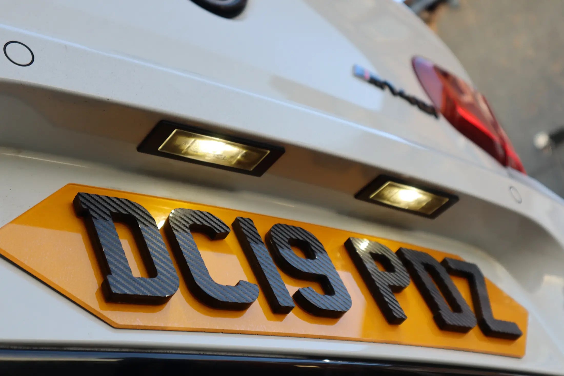 Custom Pointed 8mm Carbon Number Plates for BMW 1 Series LB51