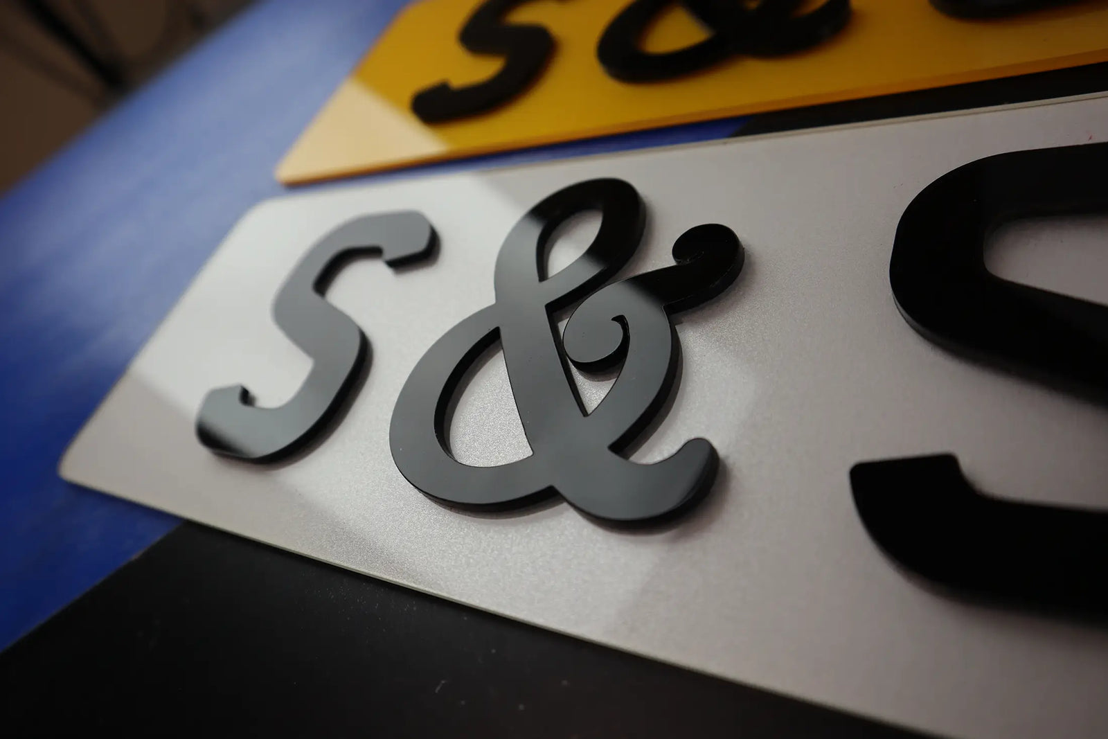 Wedding Chic 3mm Acrylic Gloss Short Show Plate with Laser Cut Ampersand LB59