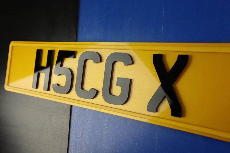 3mm Gloss 4D with Yellow Raised 4D Border Single Rear Number Plate Lookbook LB117